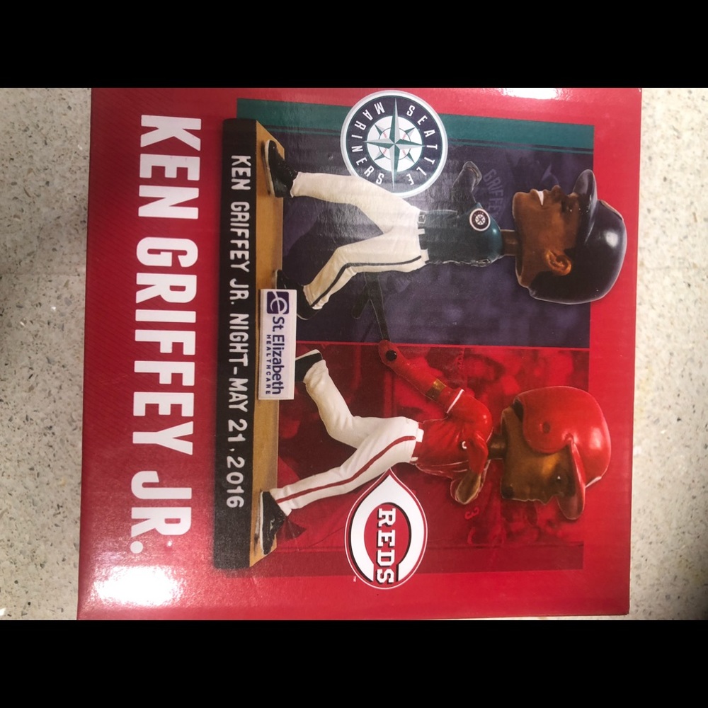 Cincinnati Reds bobble head